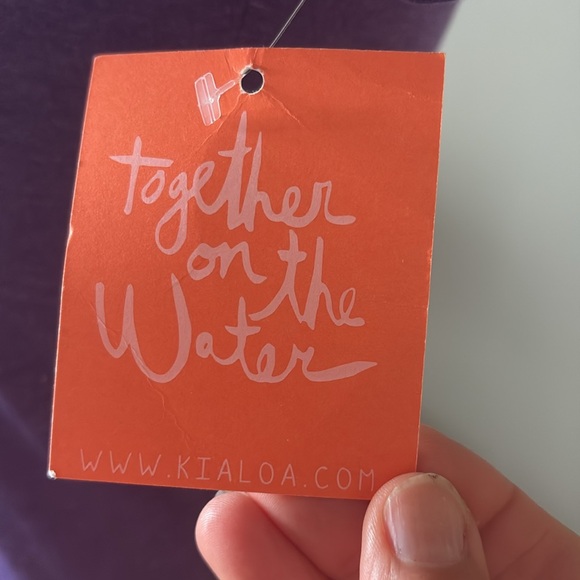 KIALOA Graphic T-Shirt in Medium - Picture 7 of 10